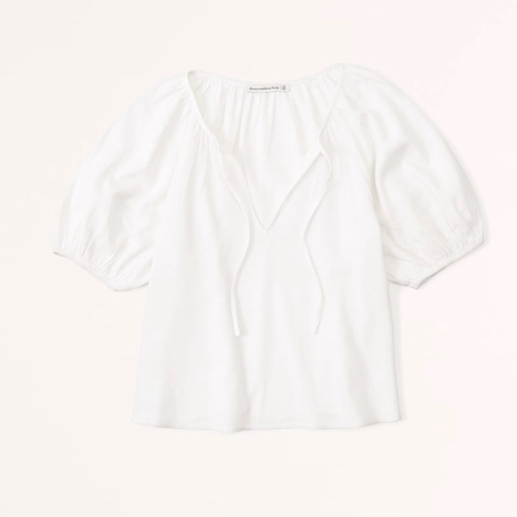 Abercrombie & Fitch peasant top 🤍 - Picture 4 of 6